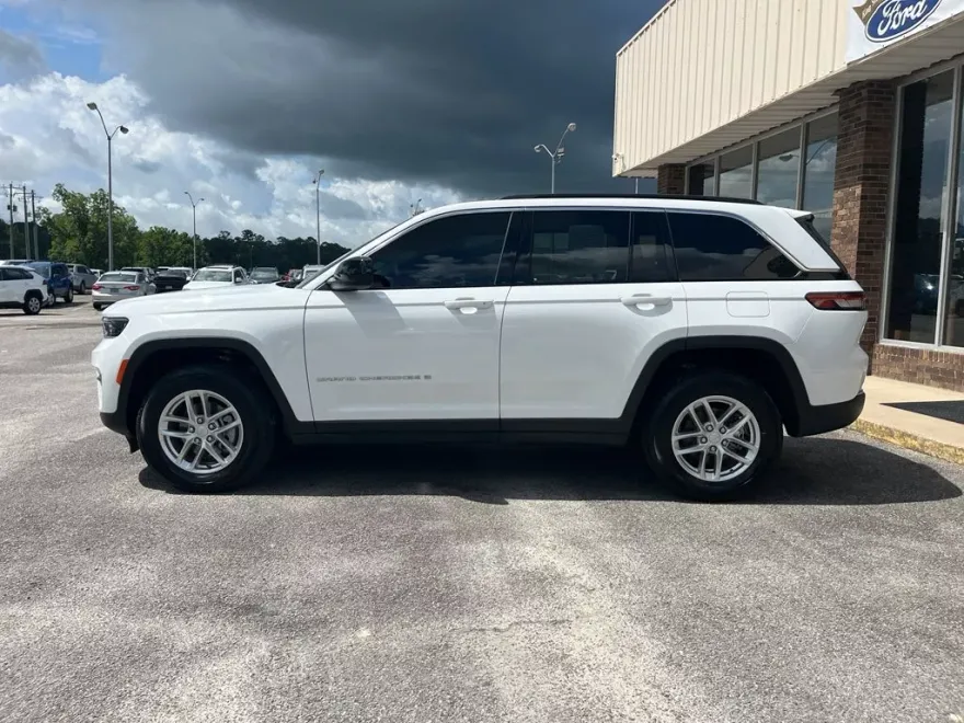 2024 Jeep Grand Cherokee Laredo X photo 1