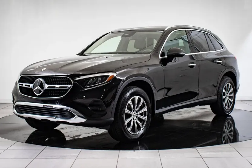 2024 Mercedes Benz GLC 300 4MATIC photo 1
