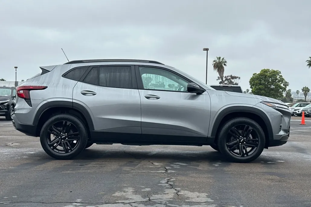 2025 Chevrolet Trax ACTIV photo 1