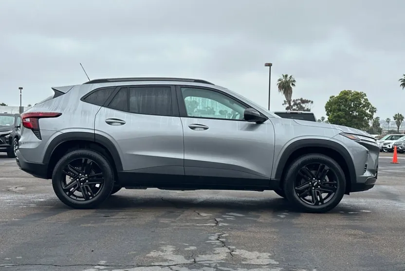 2025 Chevrolet Trax ACTIV photo 1