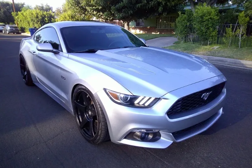 2016 Ford Mustang GT photo 1