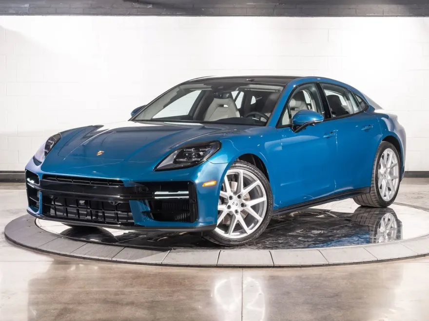 2025 Porsche Panamera Base photo 1