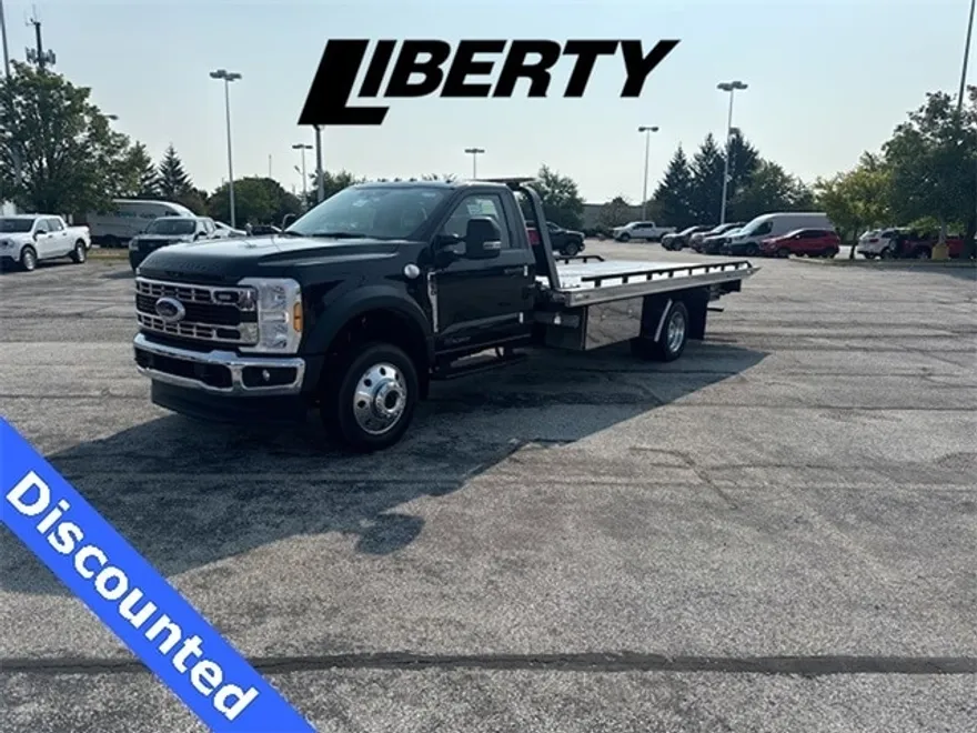 2024 Ford F-550 photo 1