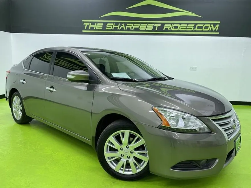 2016 Nissan Sentra SV photo 1