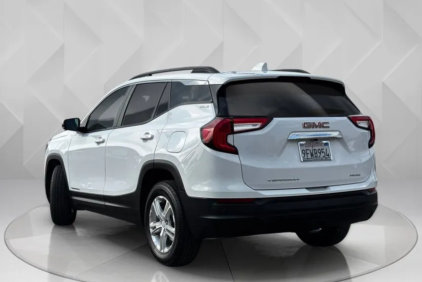 2023 Gmc Terrain SLE photo 1