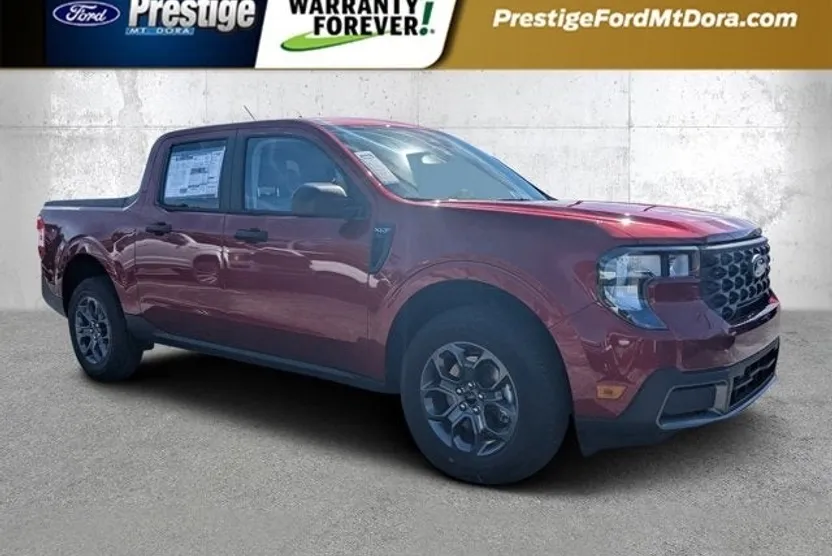 2025 Ford Maverick XLT photo 1