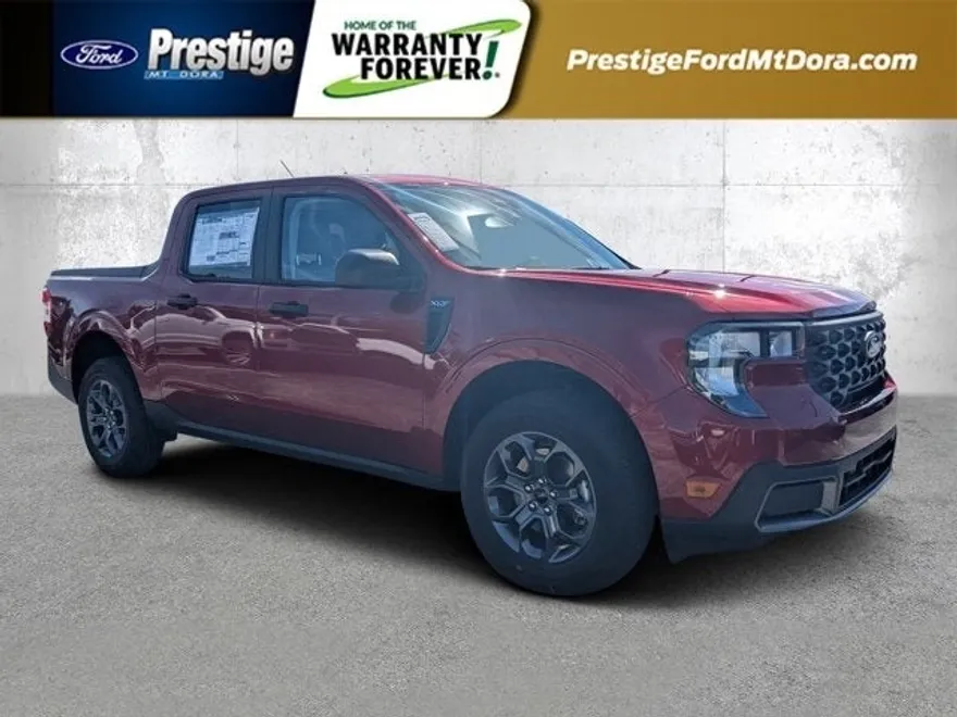 2025 Ford Maverick XLT photo 1