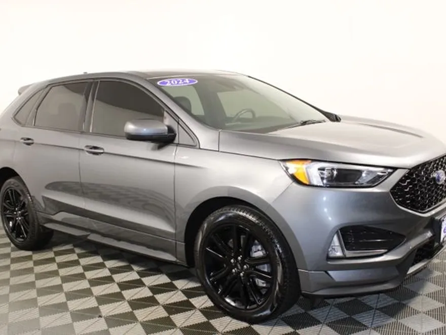 2024 Ford Edge ST-Line photo 1