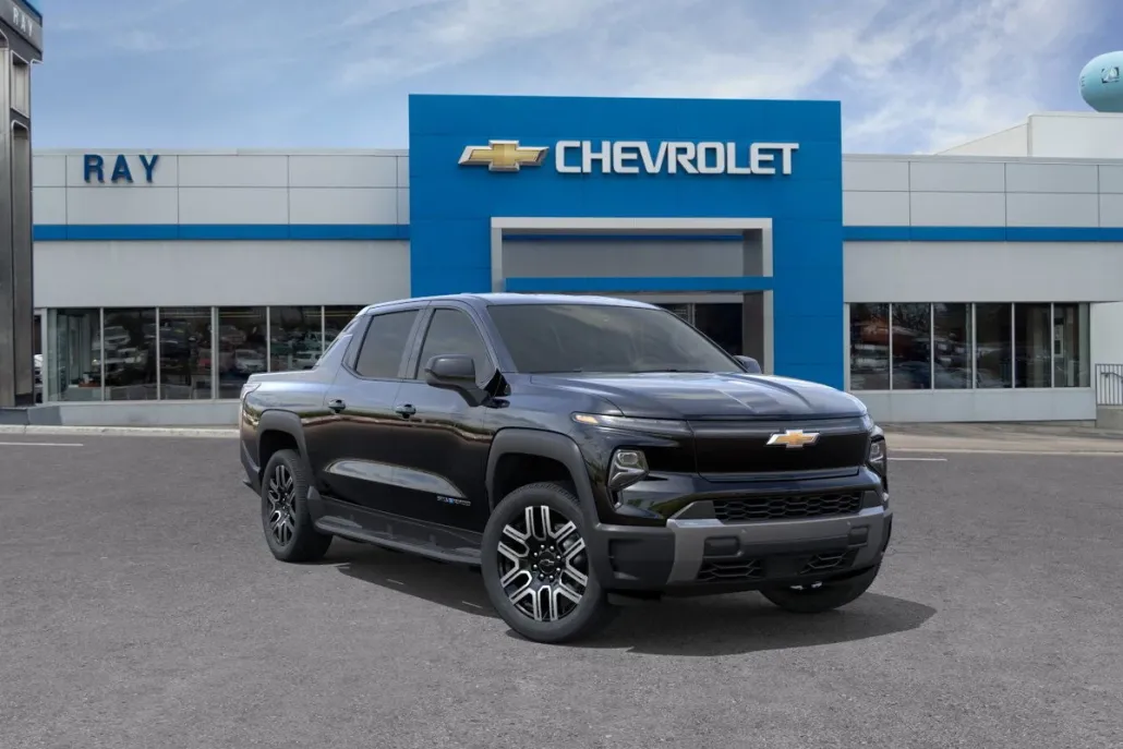 2026 Chevrolet Silverado EV LT photo 1