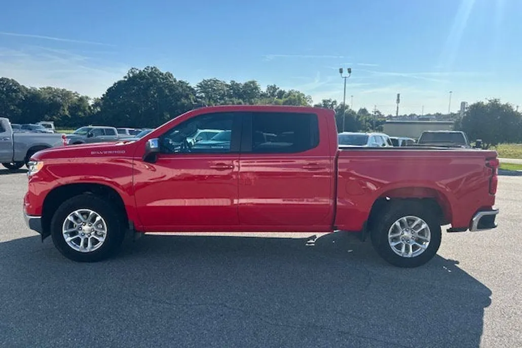 2023 Chevrolet Silverado 1500 LT photo 1