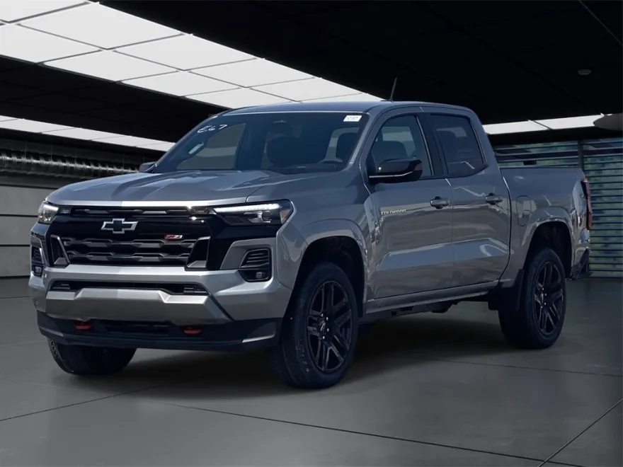2025 Chevrolet Colorado Z71 photo 1