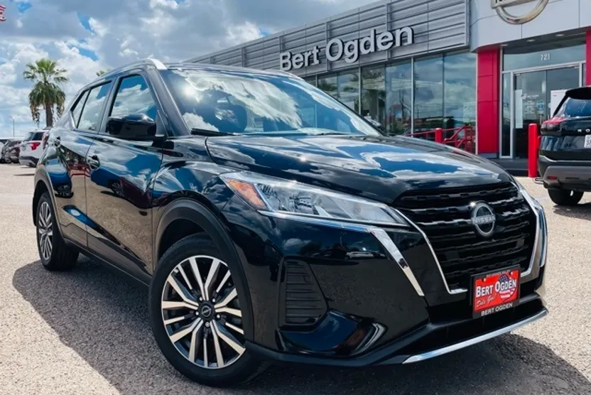2024 Nissan Kicks SV photo 1
