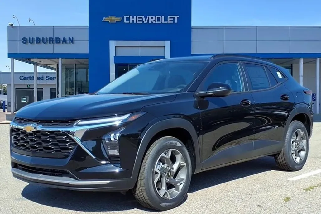 2026 Chevrolet Trax LT photo 1