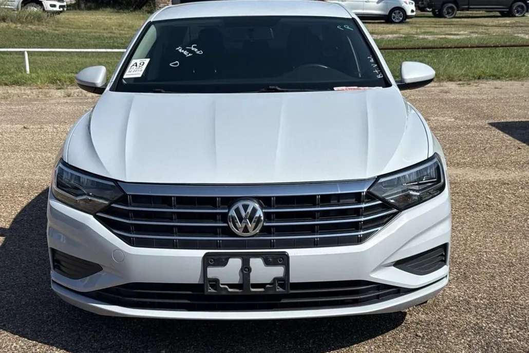 2019 Volkswagen Jetta SE R-Line photo 1