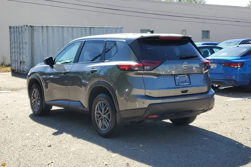 2024 Nissan Rogue S photo 1