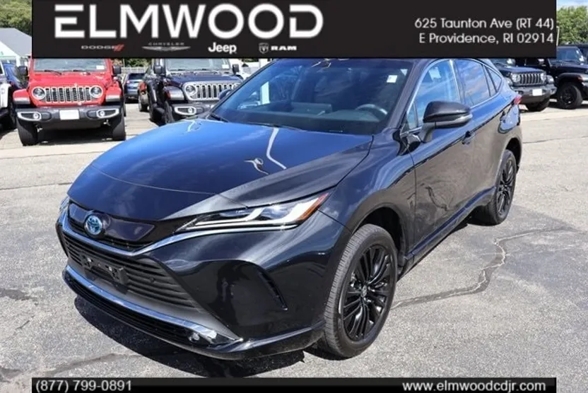 2024 Toyota Venza photo 1