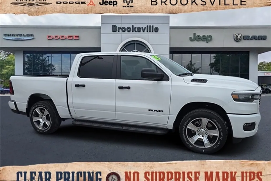 2025 Ram 1500 Tradesman photo 1