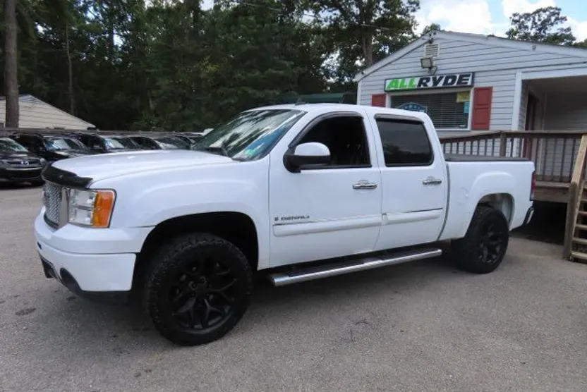 2008 Gmc Sierra 1500 Denali photo 1