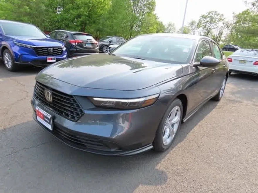 2025 Honda Accord LX photo 1