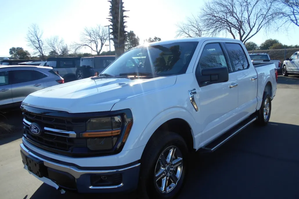 2025 Ford F-150 XLT photo 1