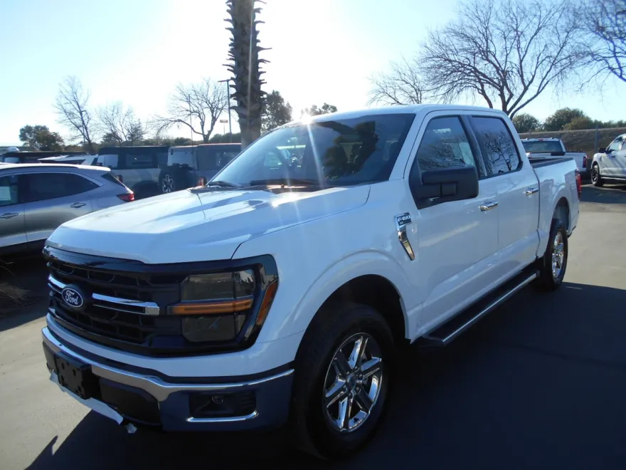 2025 Ford F-150 XLT photo 1