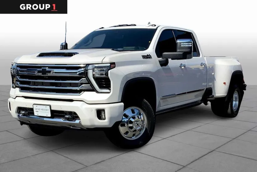 2025 Chevrolet Silverado 3500HD High Country photo 1