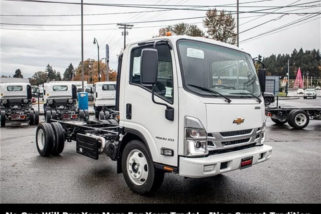 2024 Chevrolet Silverado 4500HD Base photo 1