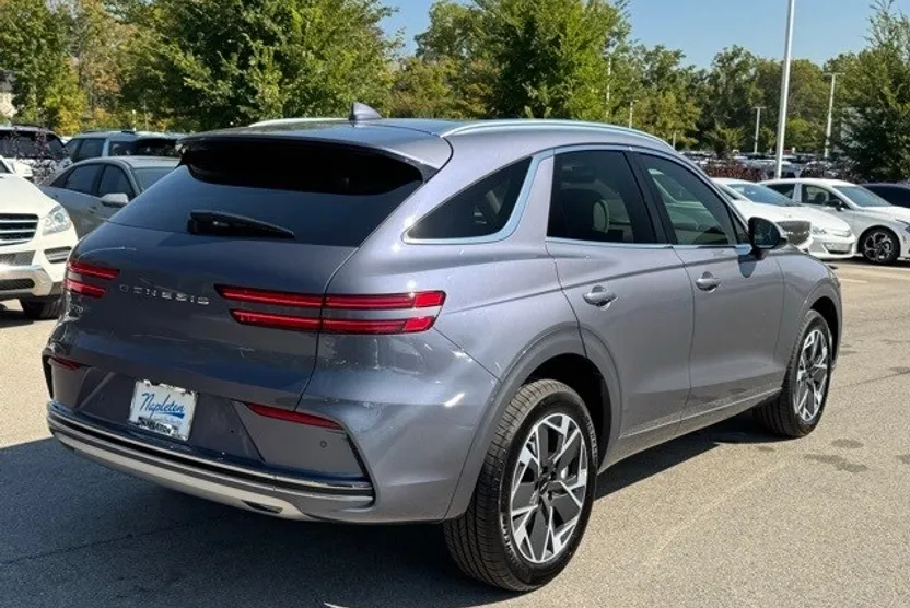 2026 Genesis Electrified GV70 Advanced photo 1