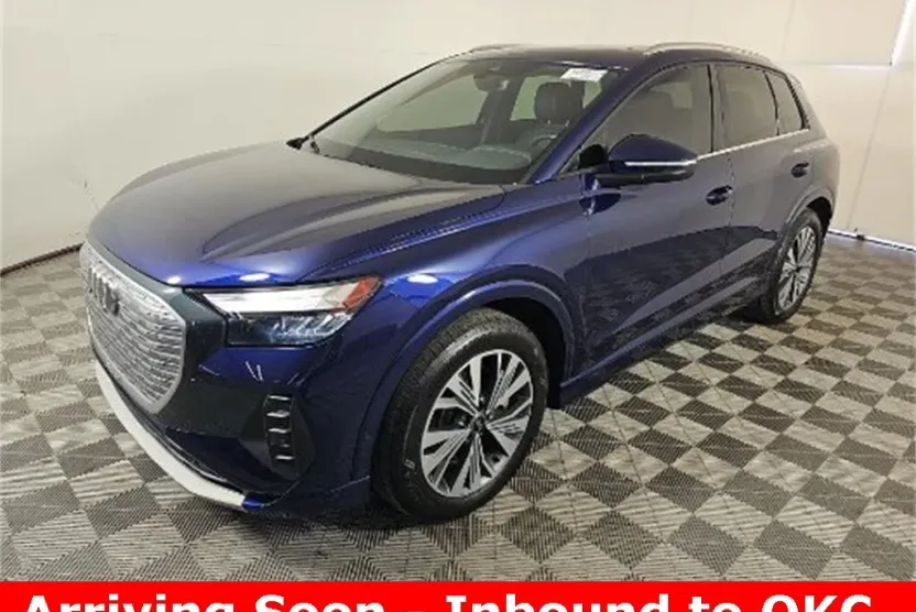 2023 Audi Q4 40 E-tron Premium Plus photo 1