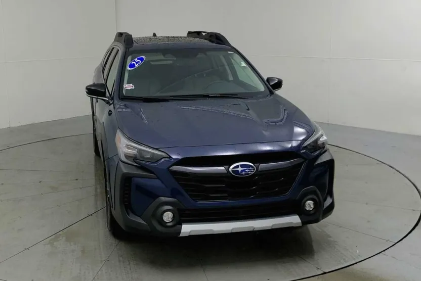 2025 Subaru Outback Limited photo 1