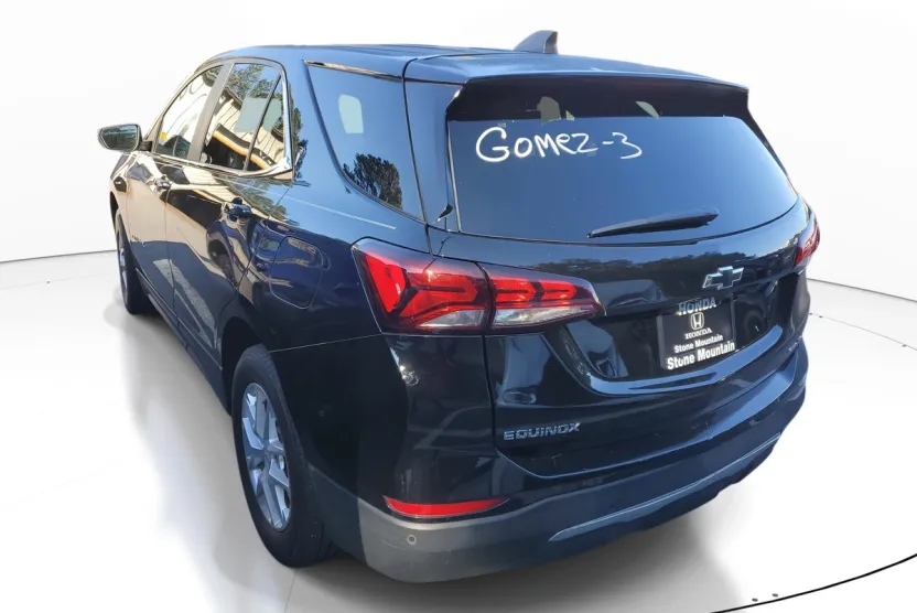 2022 Chevrolet Equinox LT photo 1