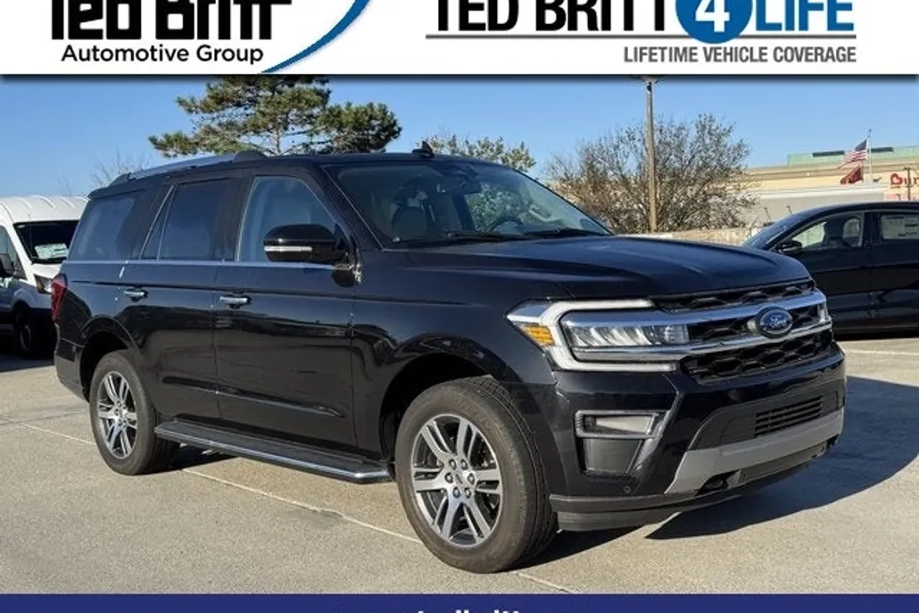 2022 Ford Expedition Limited photo 1
