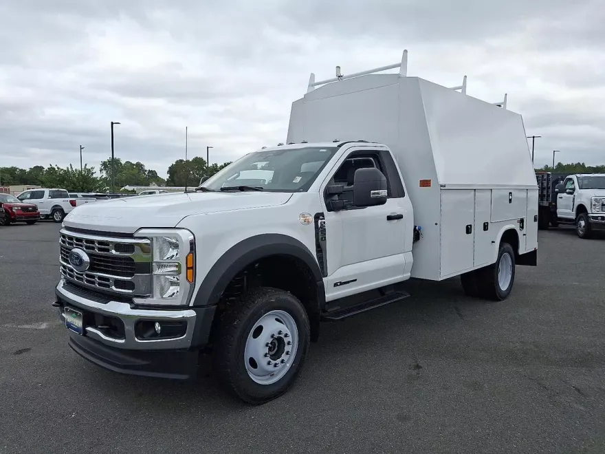 2024 Ford F-550 XL photo 1