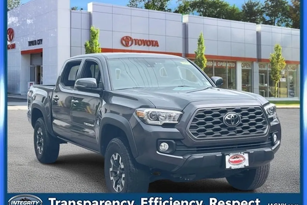 2023 Toyota Tacoma TRD Off-Road V6 photo 1