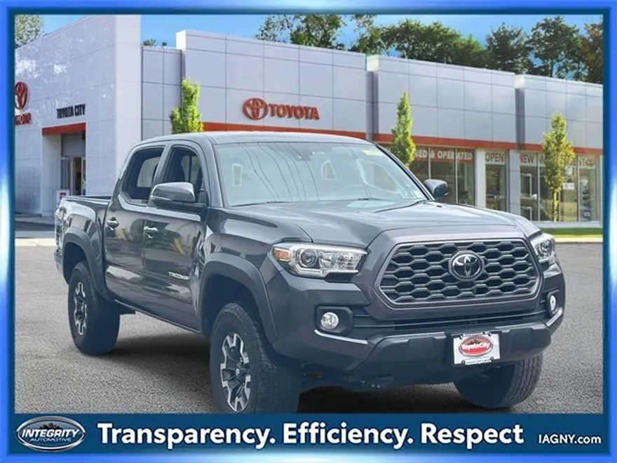 2023 Toyota Tacoma TRD Off-Road V6 photo 1