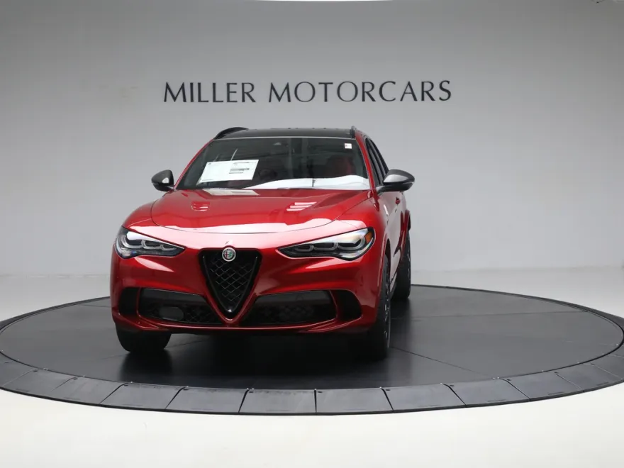 2024 Alfa Romeo Stelvio Quadrifoglio photo 1