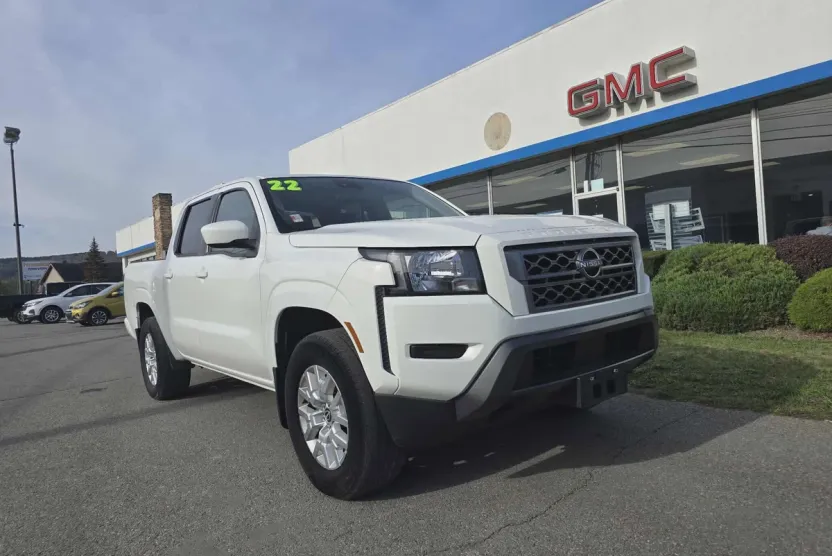 2022 Nissan Frontier SV photo 1