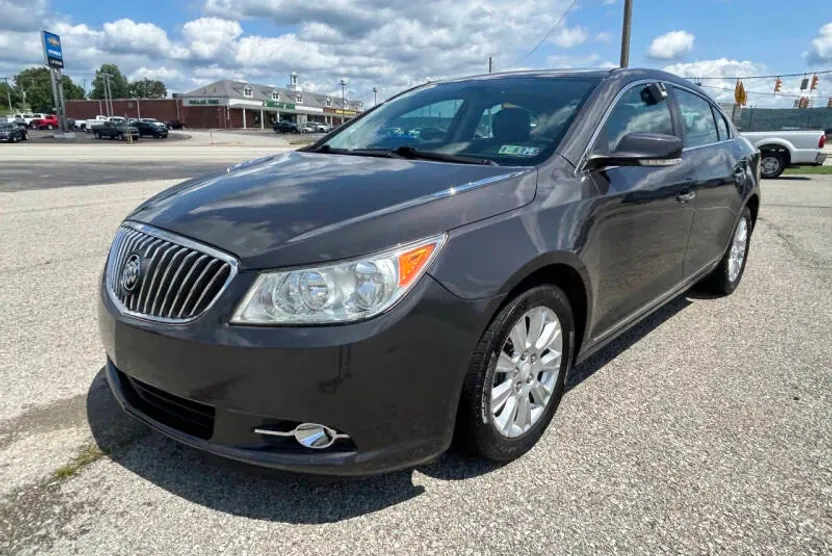 2013 Buick LaCrosse Leather photo 1