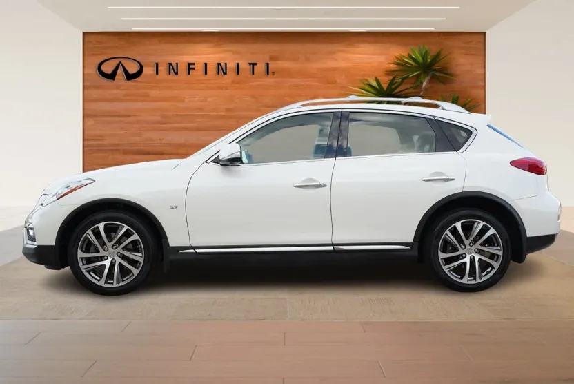 2017 Infiniti QX50 photo 1