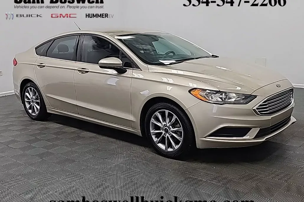 2017 Ford Fusion SE photo 1