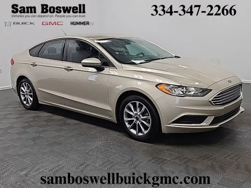 2017 Ford Fusion SE photo 1