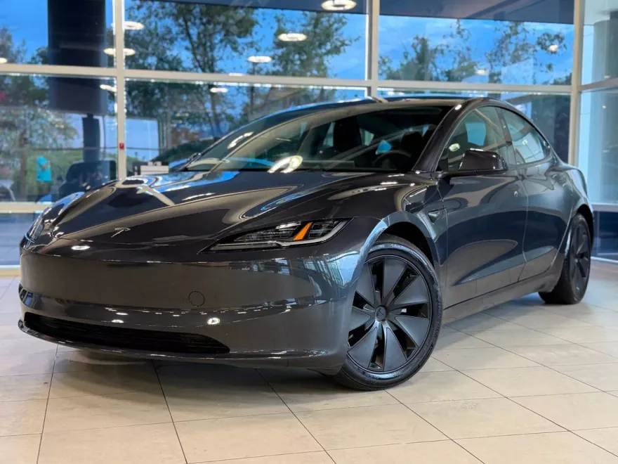 2024 Tesla Model 3 Long Range photo 1