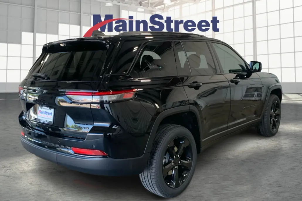 2025 Jeep Grand Cherokee Limited photo 1