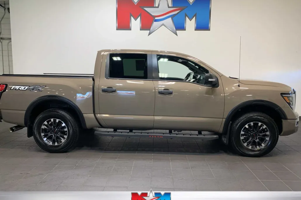 2021 Nissan Titan PRO-4X photo 1