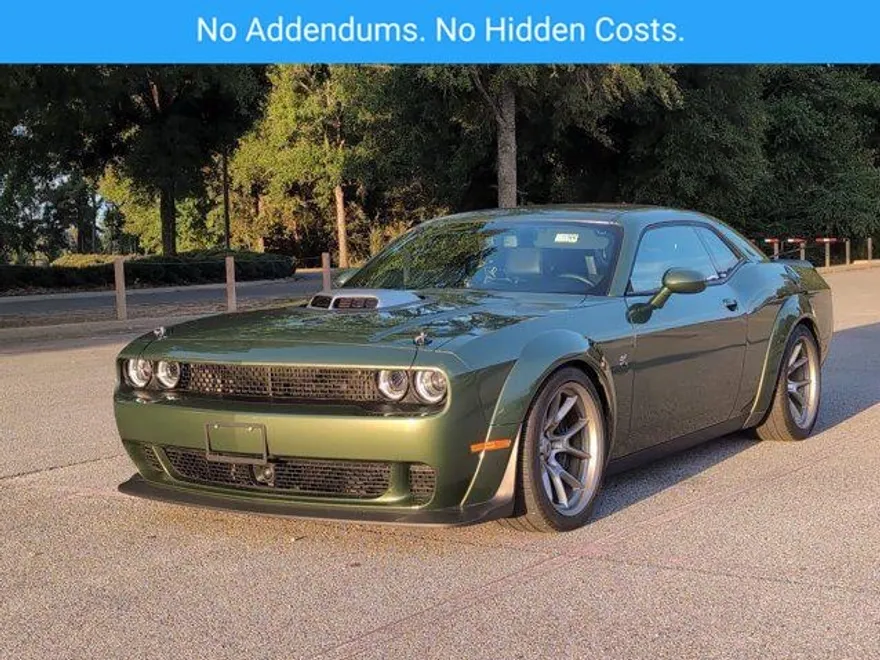 2023 Dodge Challenger R/T Scat Pack Widebody photo 1