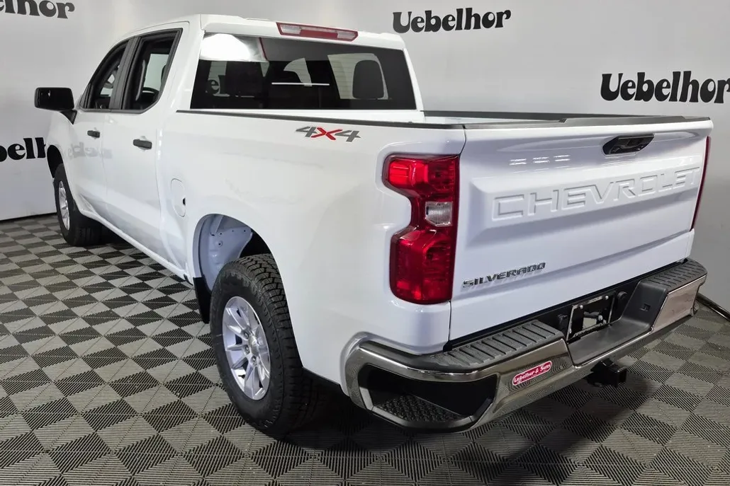 2026 Chevrolet Silverado 1500 photo 1