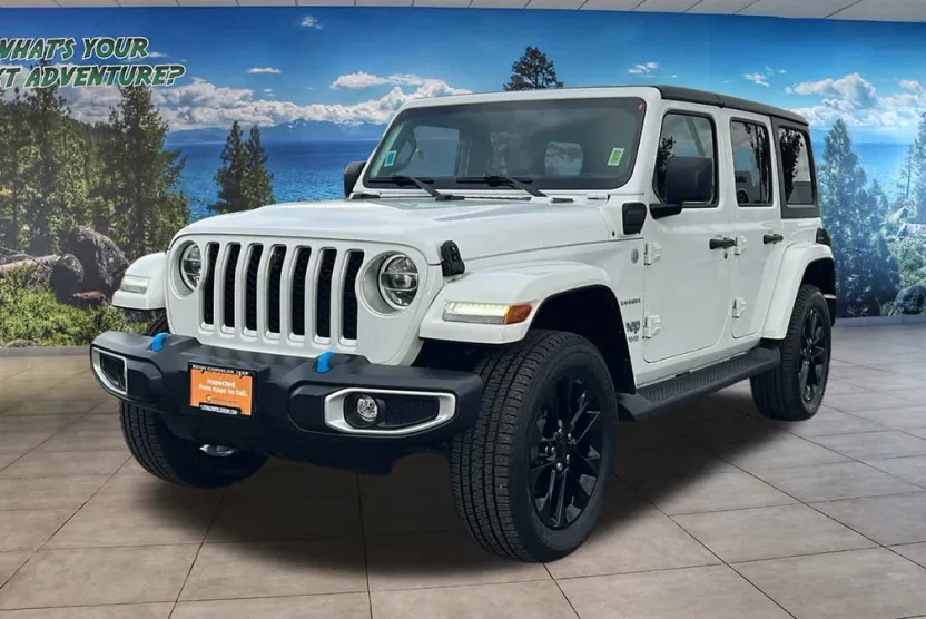 2022 Jeep Wrangler 4xe Unlimited Sahara photo 1