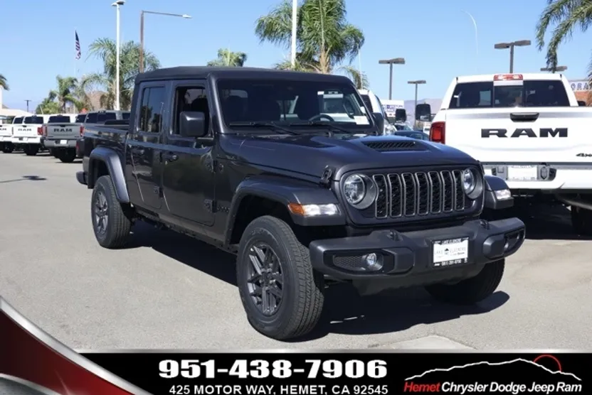 2025 Jeep Gladiator Sport S photo 1