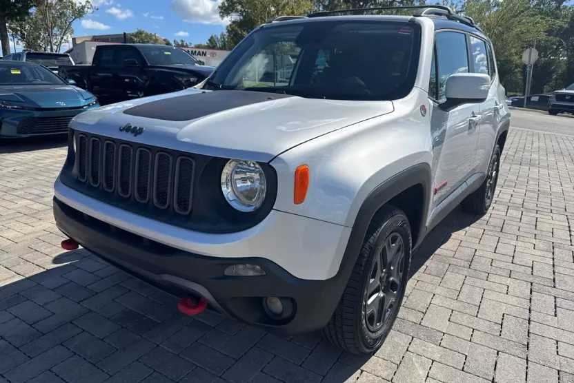 2018 Jeep Renegade Trailhawk photo 1