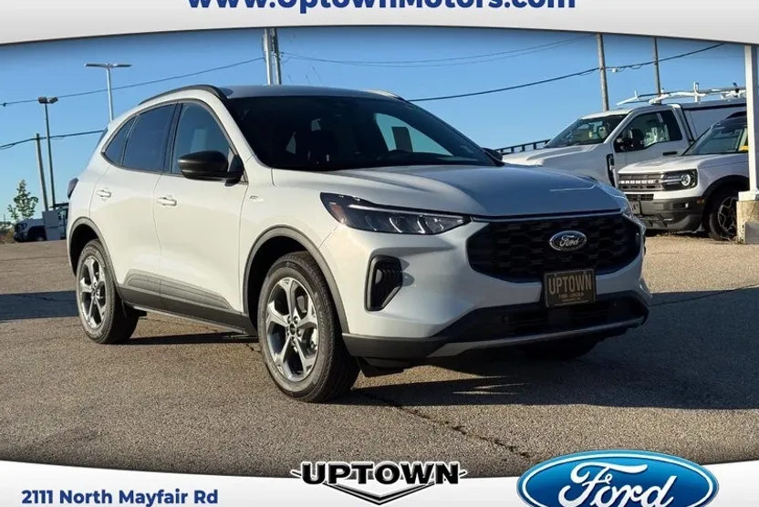 2026 Ford Escape ST-Line photo 1